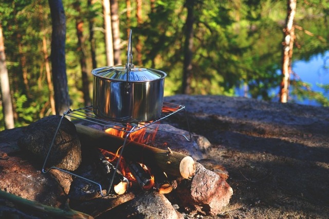 campfire-stock-outdoor-pot-fireplace-camp