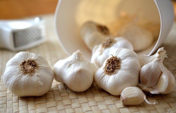garlic-cloves-of-garlic-kitchen-eat-cook-food