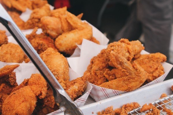 fried-chicken-frying